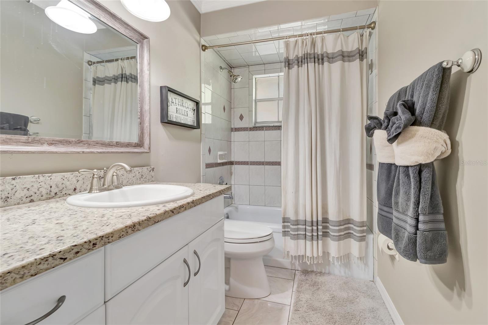 VALENCIA SHORES - Residential