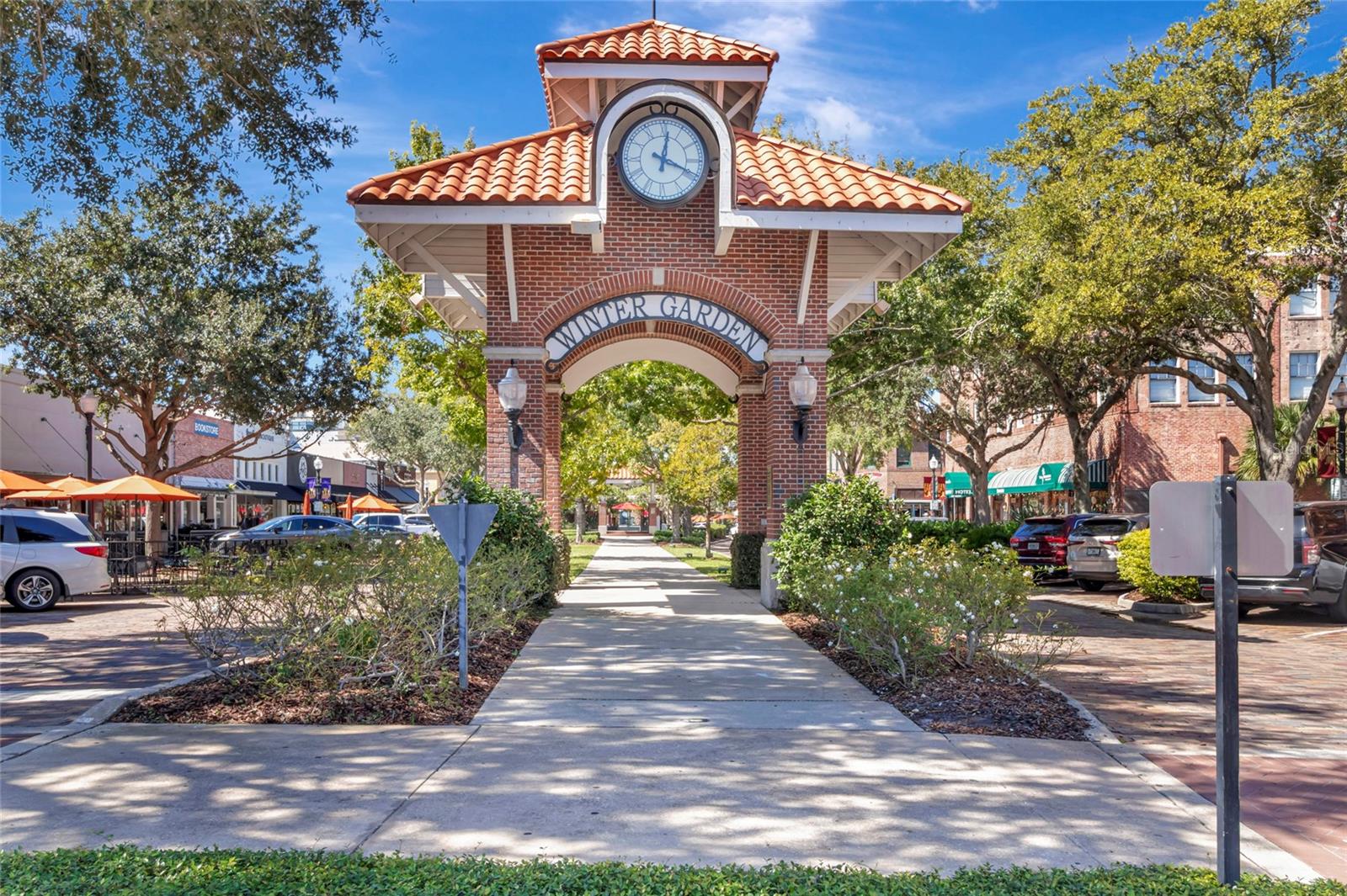 VALENCIA SHORES - Residential