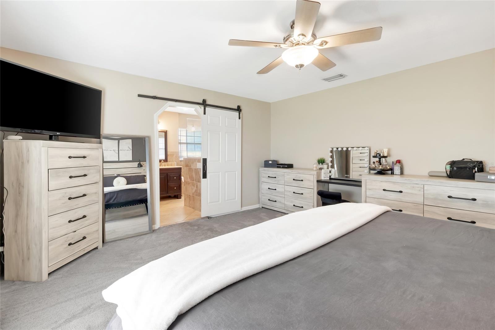 VALENCIA SHORES - Residential