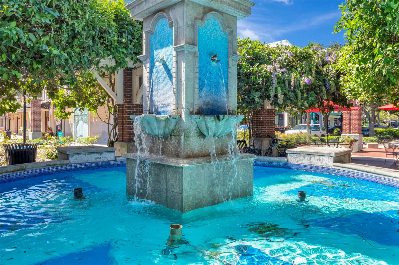 VALENCIA SHORES - Residential