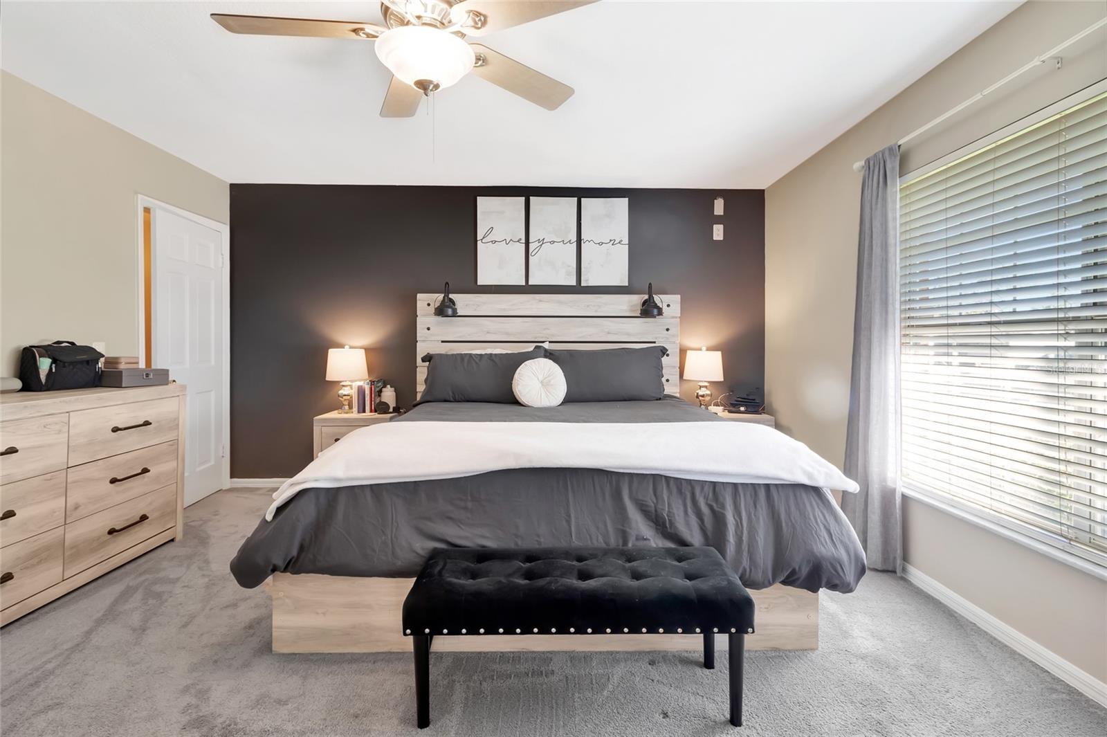 VALENCIA SHORES - Residential
