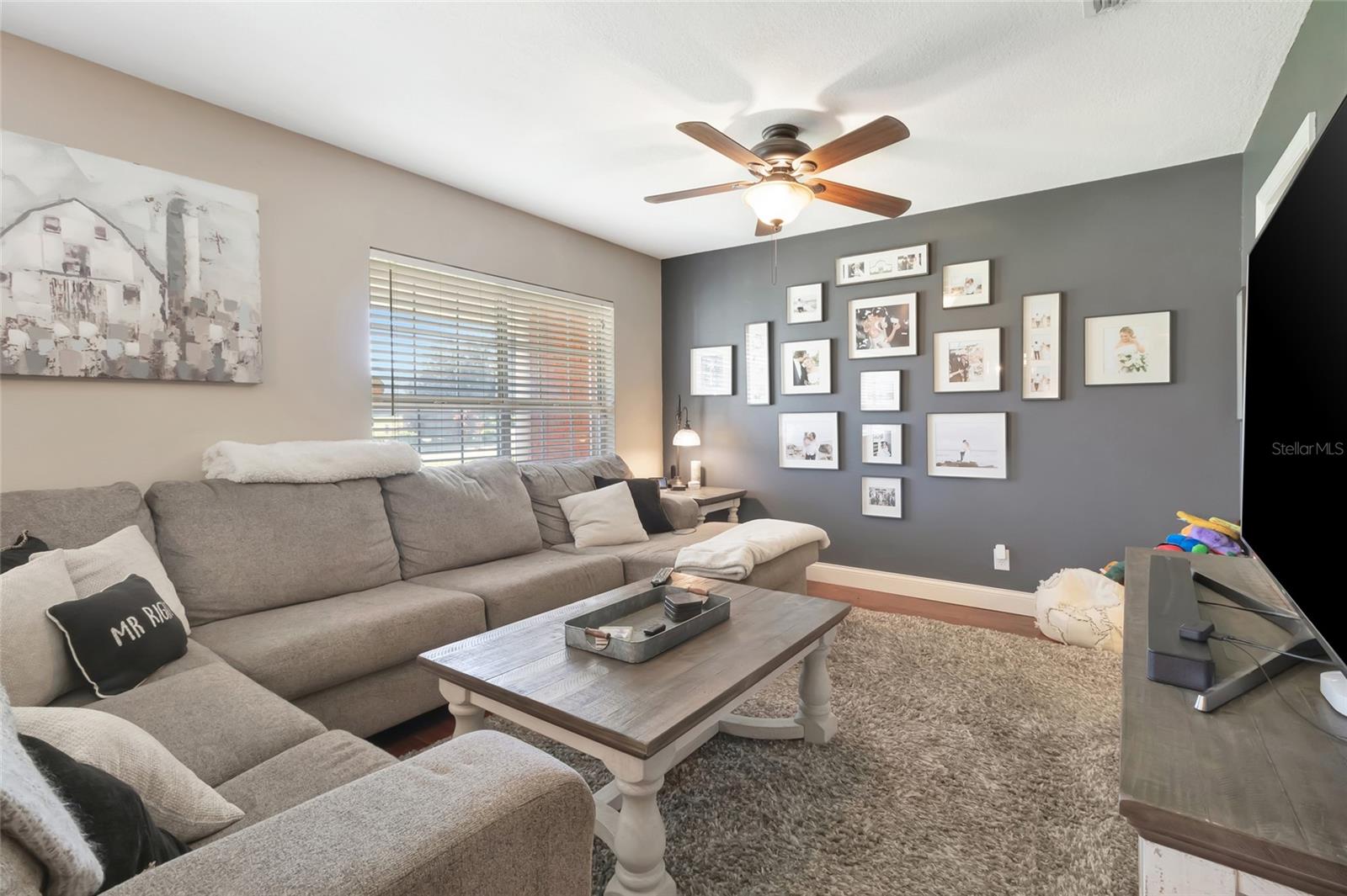 VALENCIA SHORES - Residential