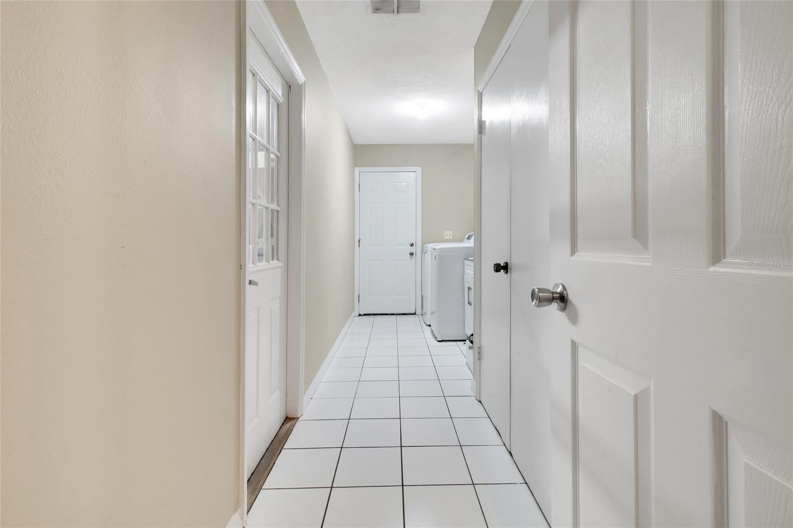 VALENCIA SHORES - Residential