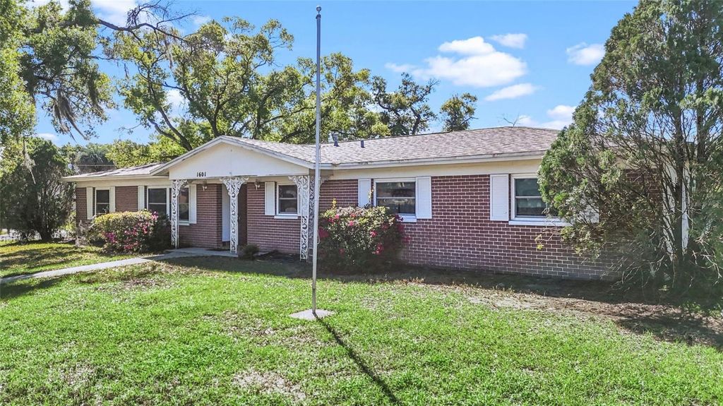 Photo of 1601 Lark Lane, Brandon, FL 33510 (MLS # TB8488717)