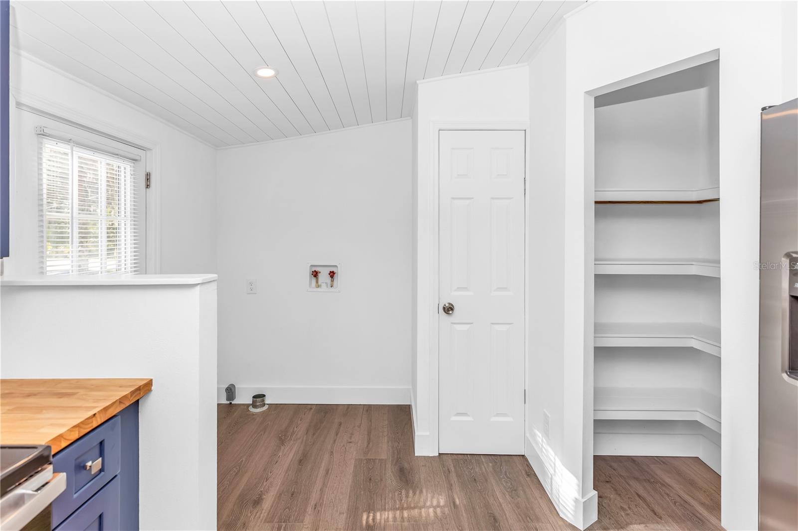 SPANISH MISSION HEIGHTS UN 02 - Residential