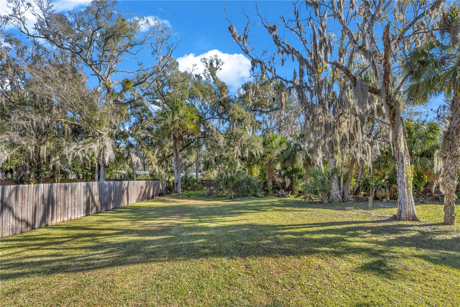 SPANISH MISSION HEIGHTS UN 02 - Residential