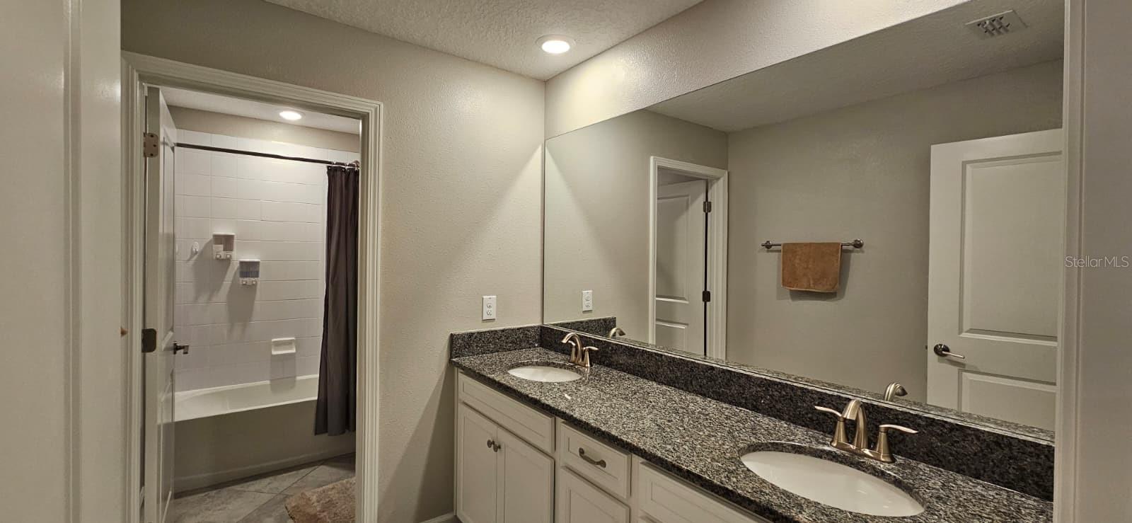 TAMPA PALMS AREA 3 PRCL 38 - Residential