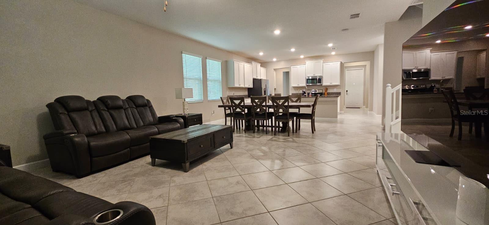 TAMPA PALMS AREA 3 PRCL 38 - Residential