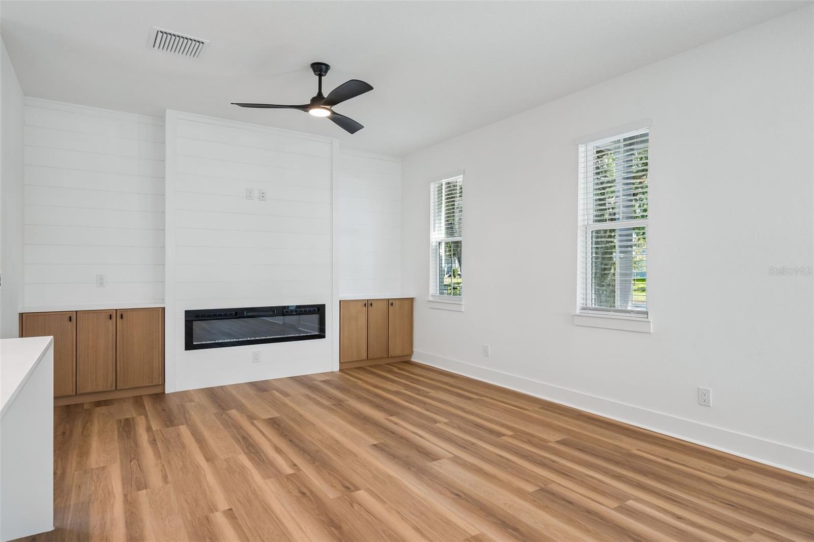 87 W MURIEL STREET