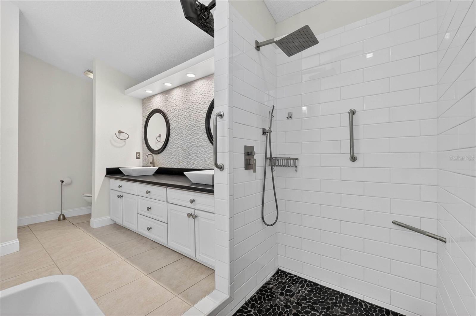 CHEVY CHASE ESTATES PH TWO - Residential