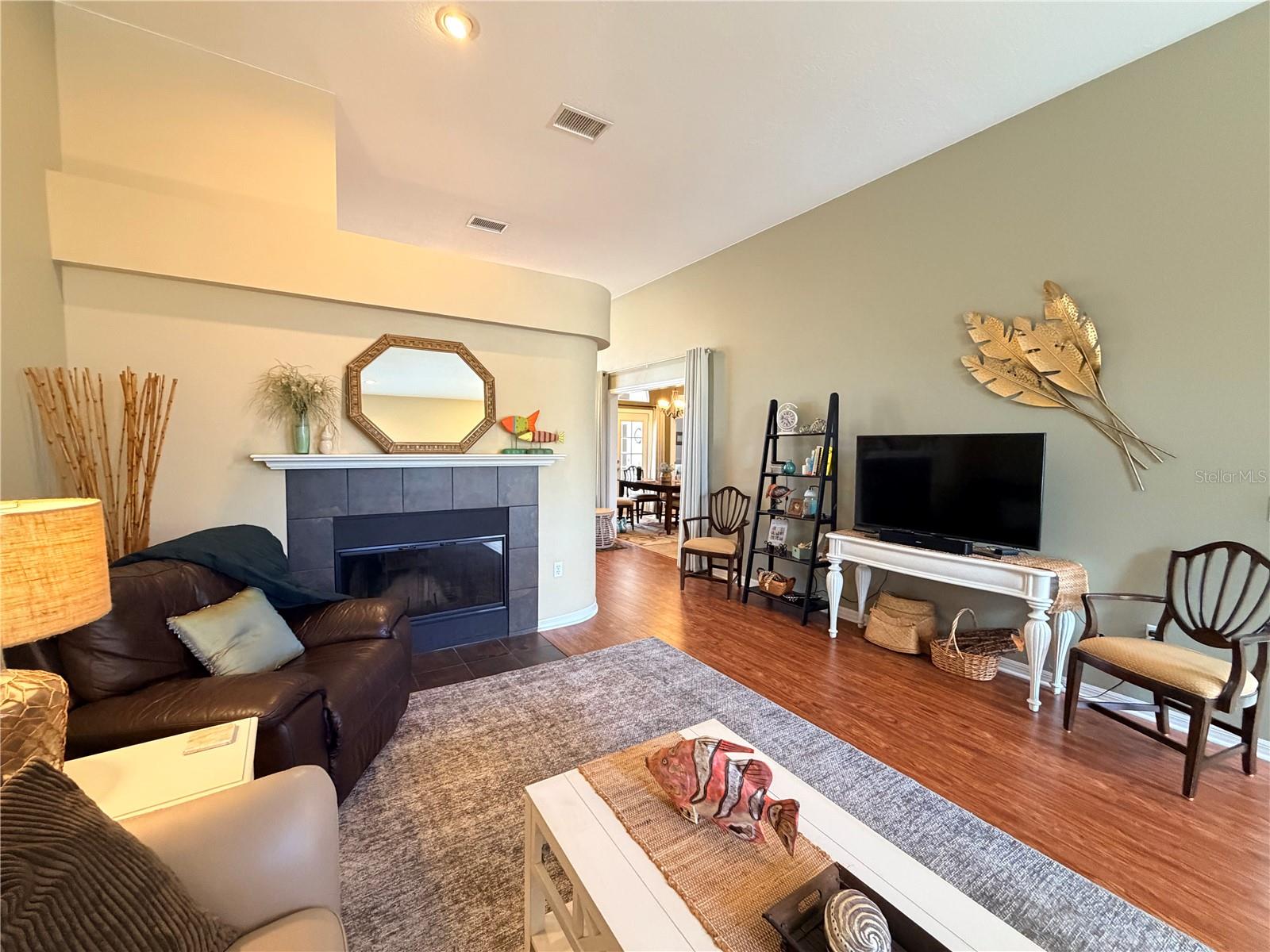 PINE MEADOW SUB PH III - Residential Lease