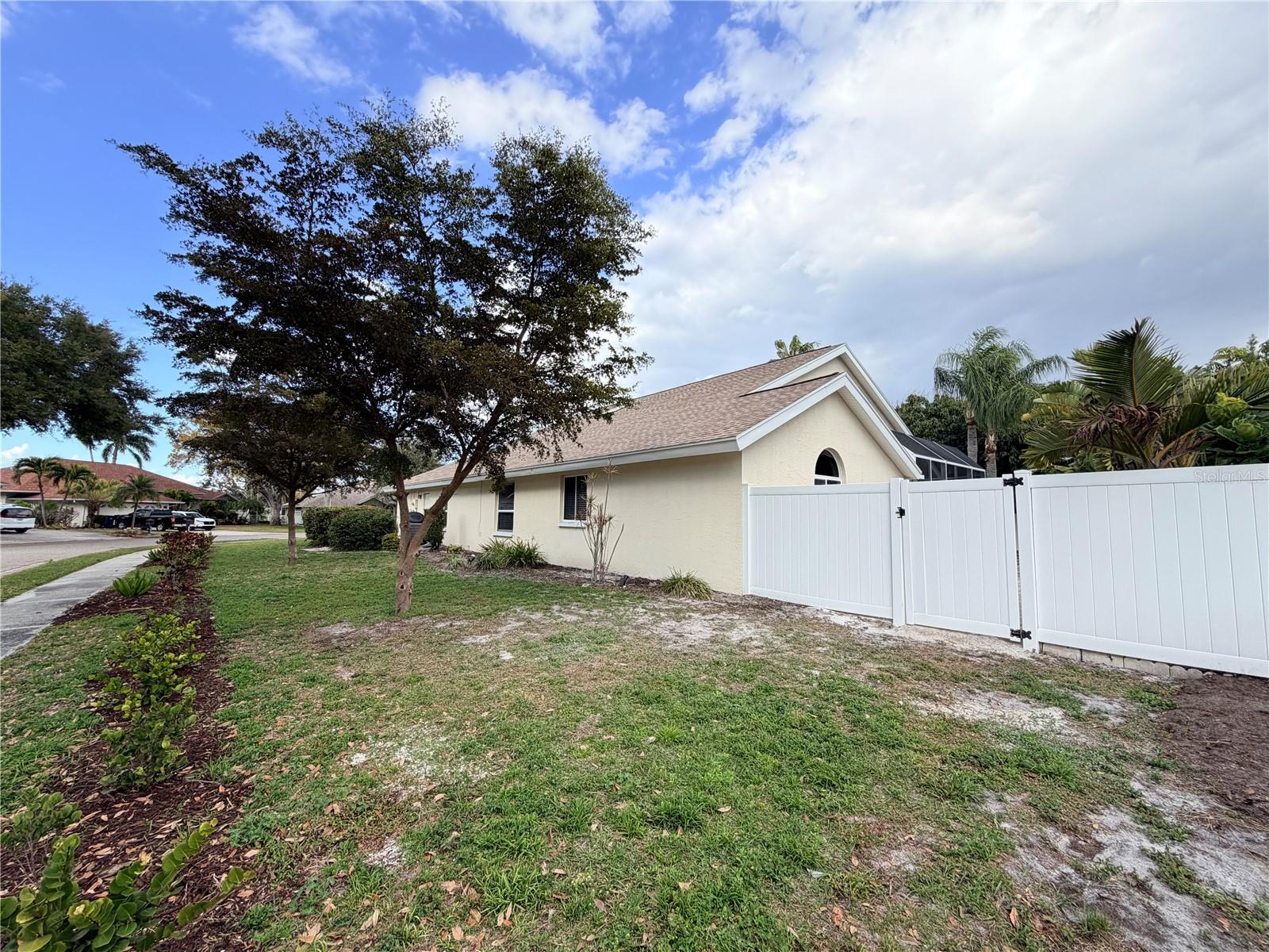 PINE MEADOW SUB PH III - Residential Lease