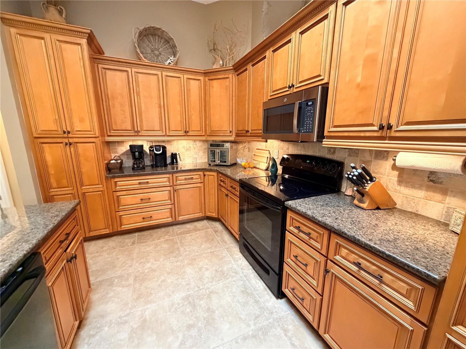 PINE MEADOW SUB PH III - Residential Lease