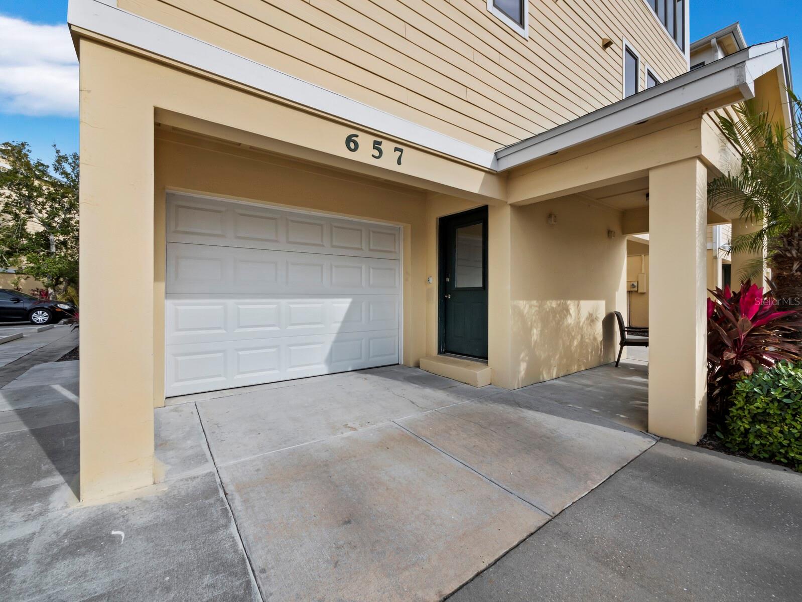 657 CEDARS COURT, LONGBOAT KEY, FL, 34228 3 657 CEDARS COURT