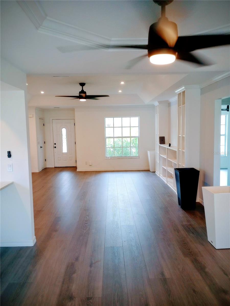 SOUTH VENICE - Residential Lease