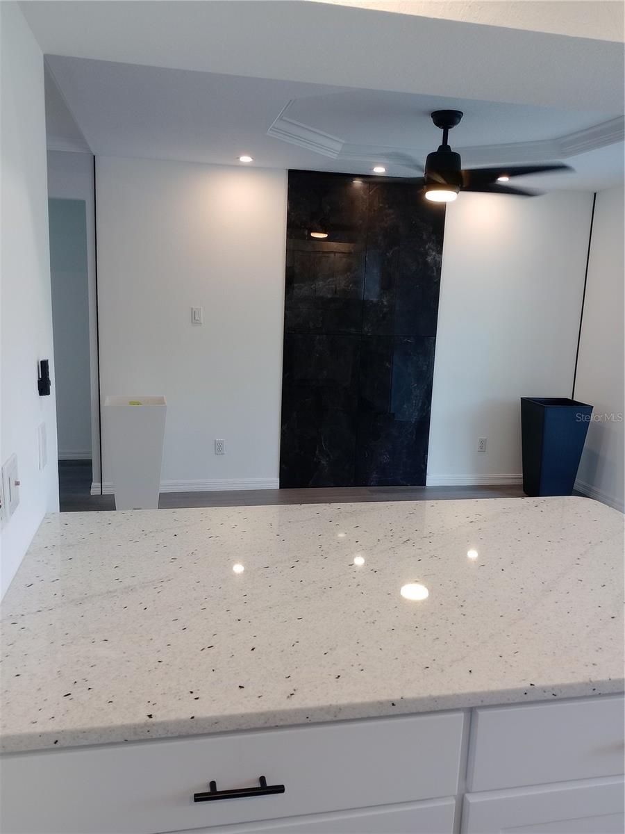 SOUTH VENICE - Residential Lease