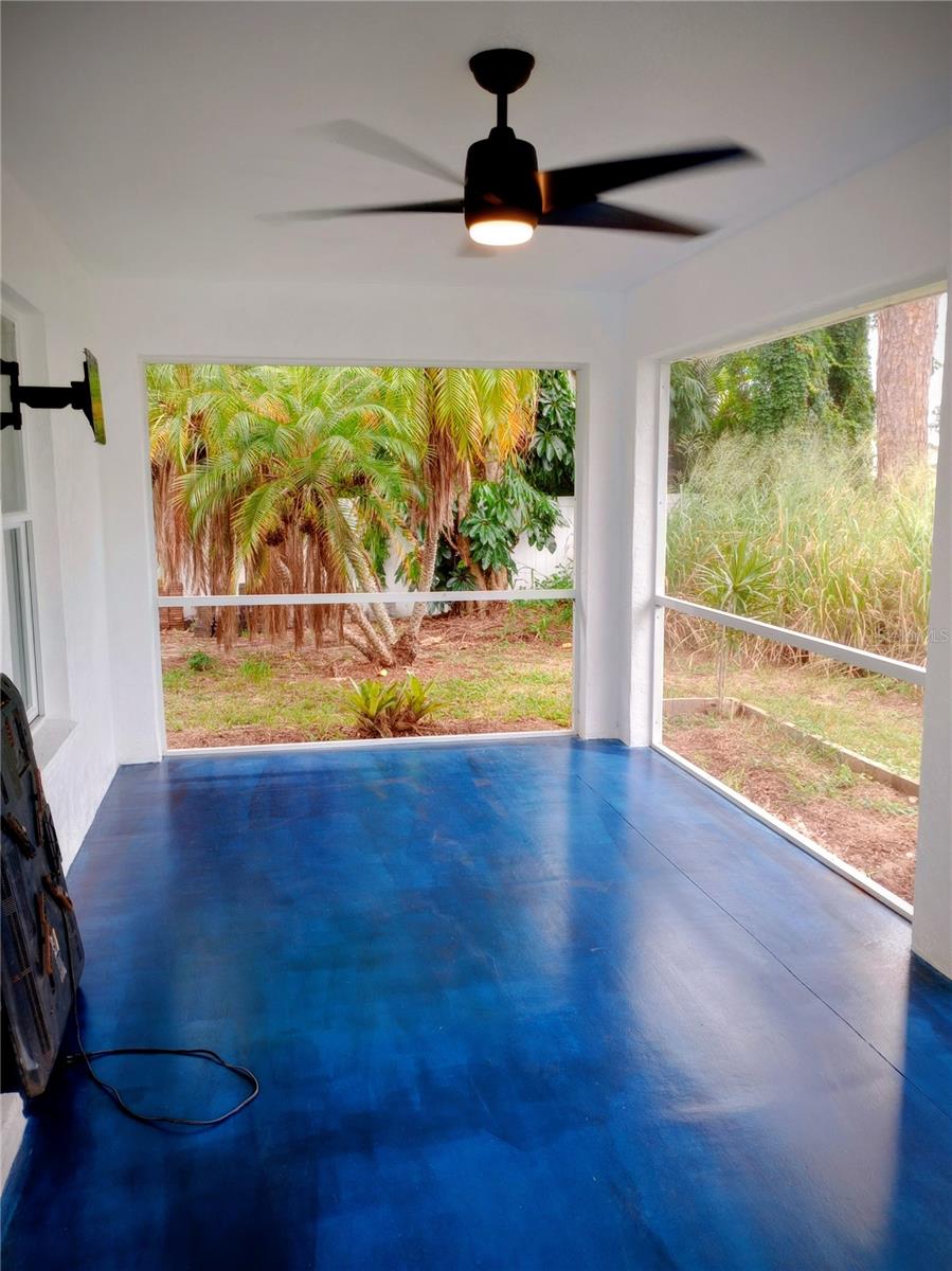 SOUTH VENICE - Residential Lease
