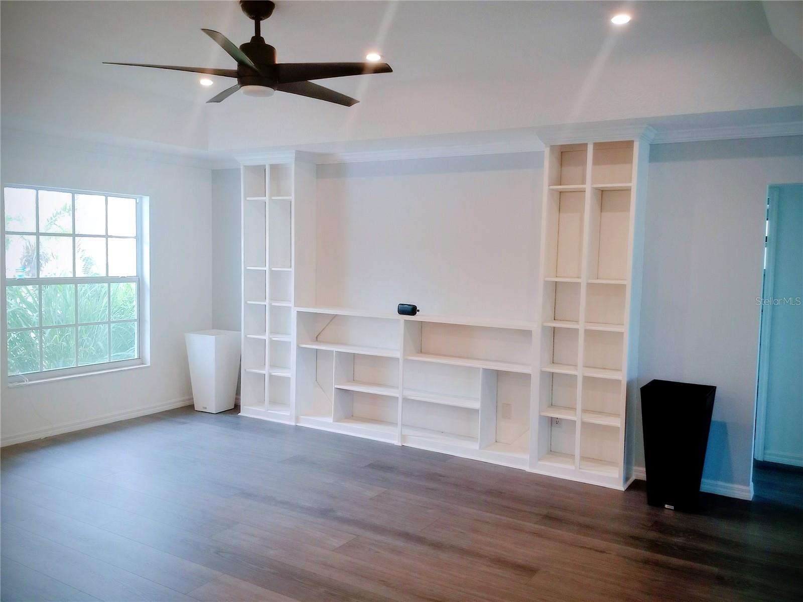 SOUTH VENICE - Residential Lease