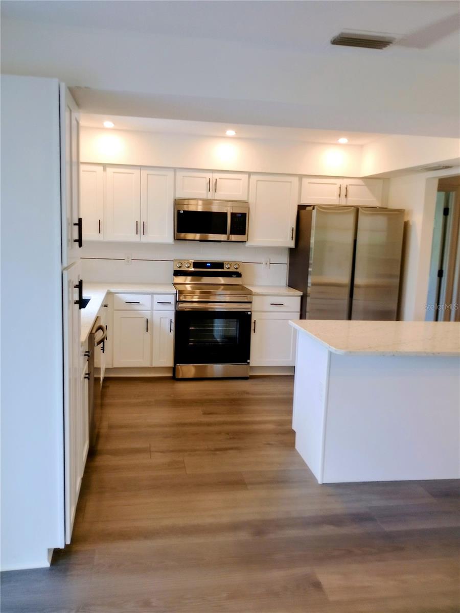 SOUTH VENICE - Residential Lease
