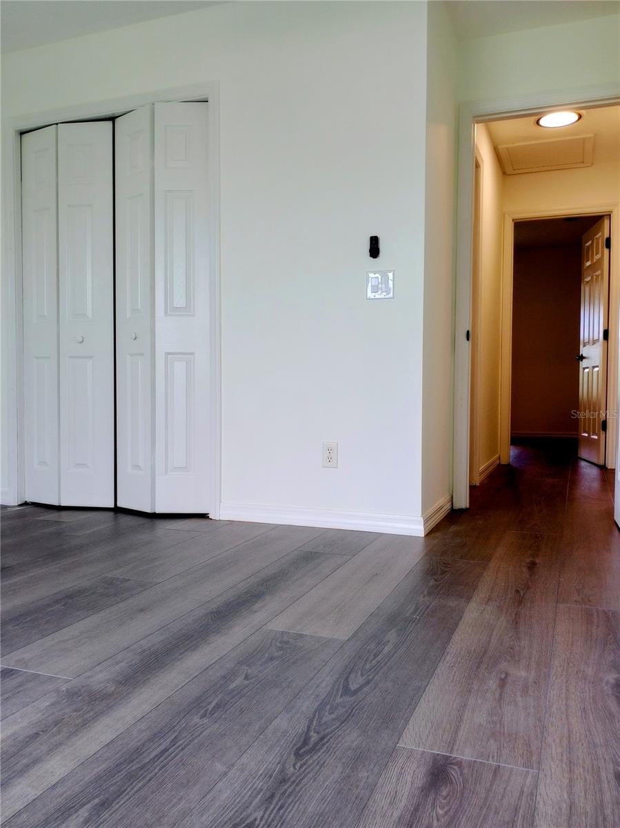 SOUTH VENICE - Residential Lease