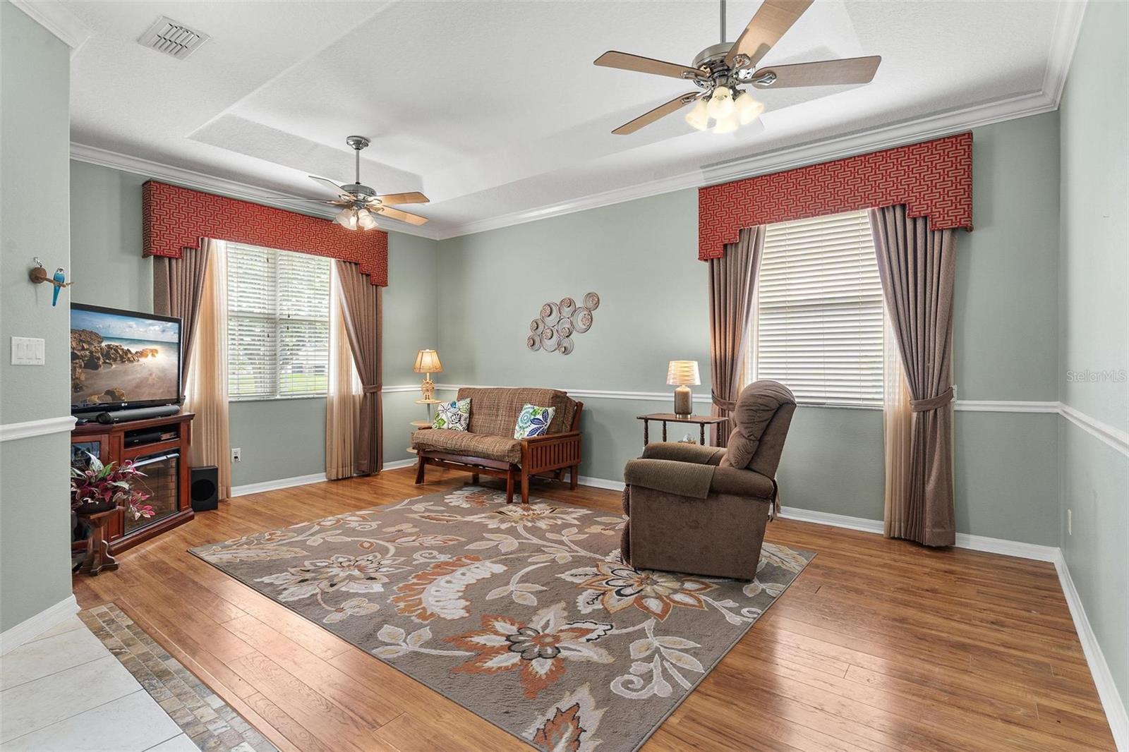 36403 GRAND ISLAND OAKS CIRCLE