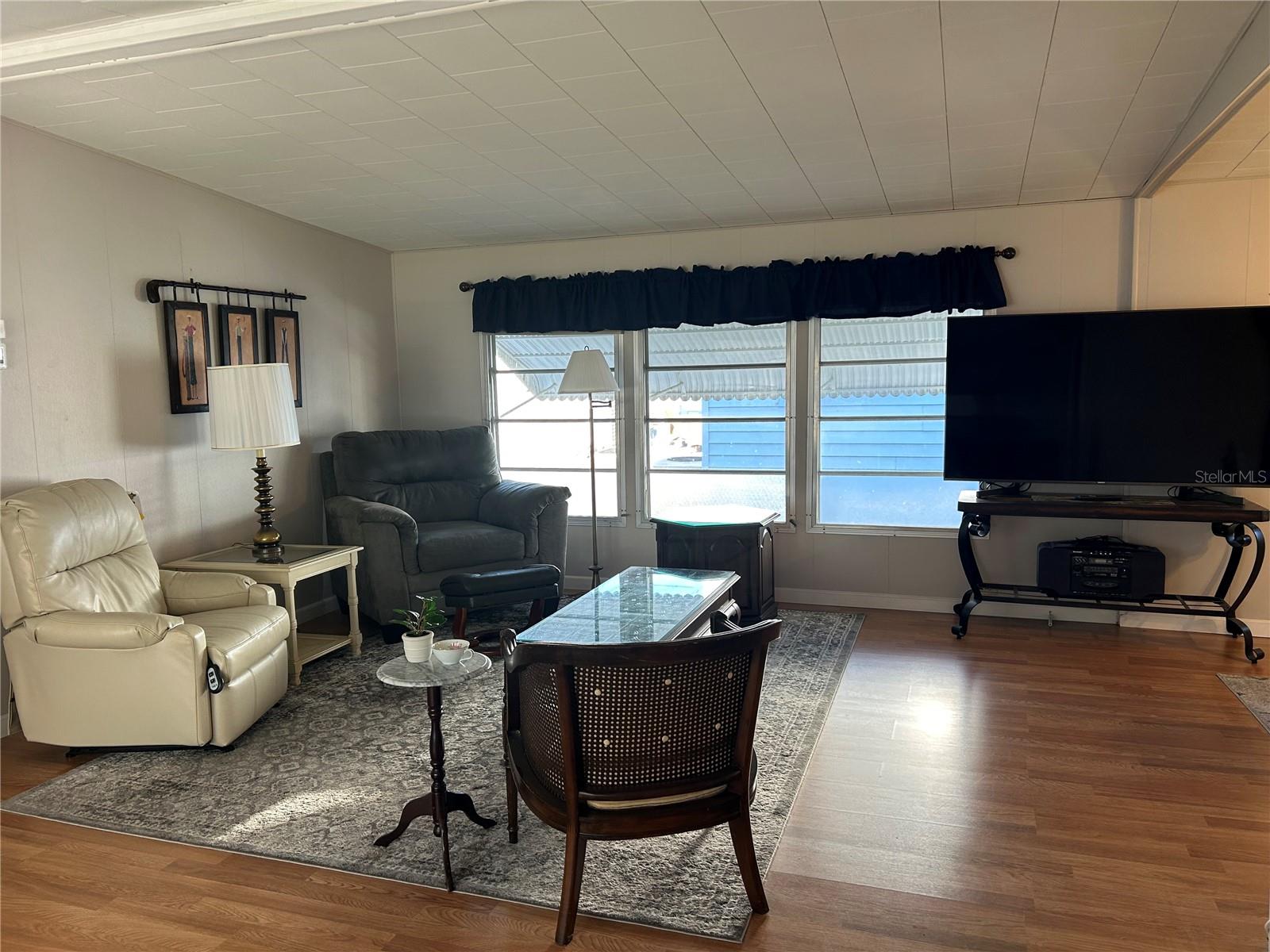 TRI-PAR ESTATES - Residential