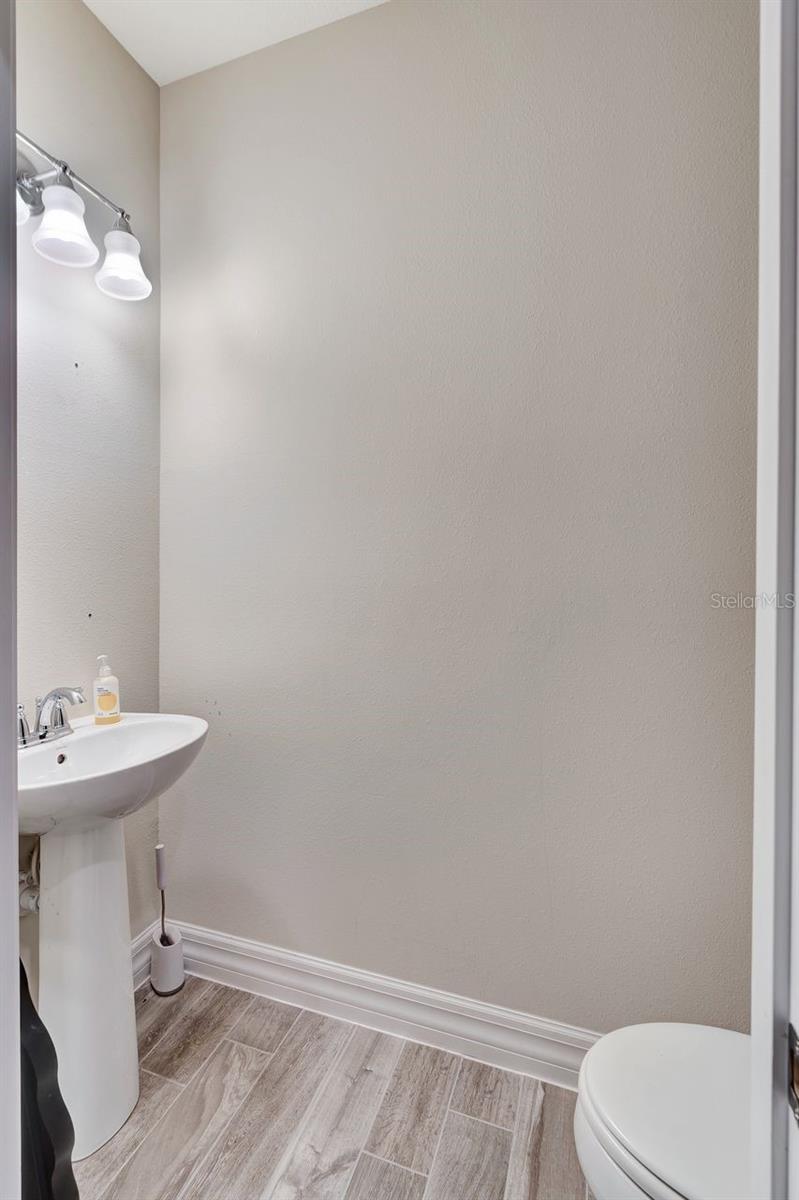 LAKEVIEW PRESERVE - Residential Lease