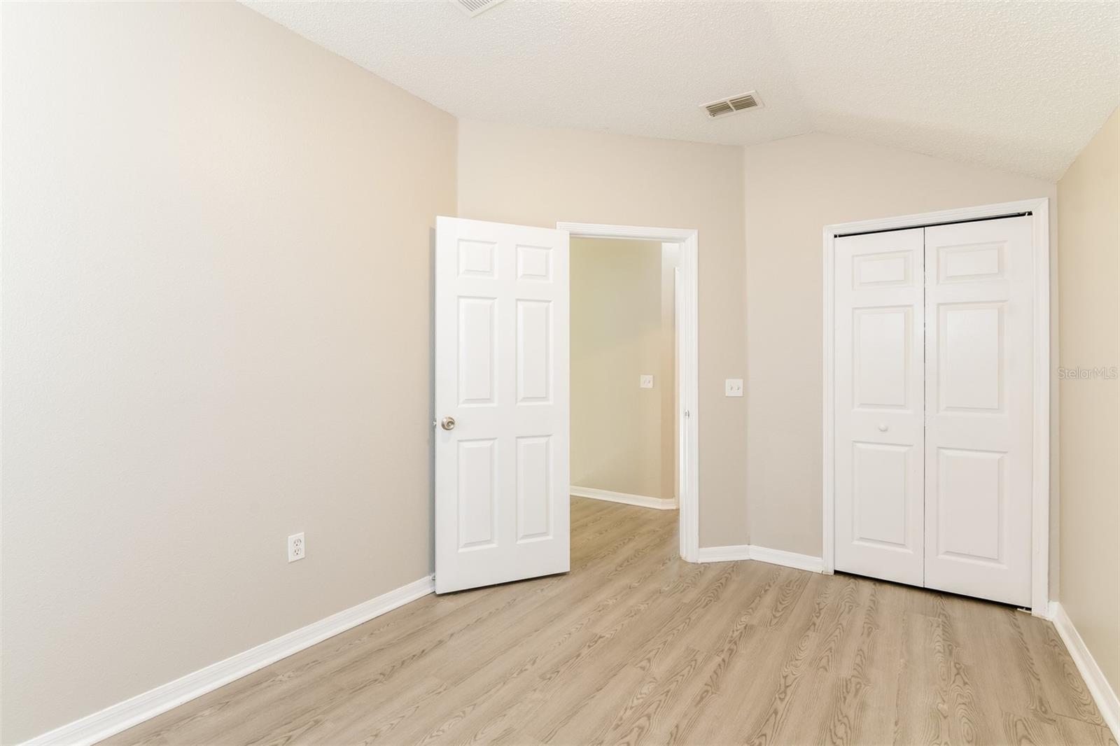 ROYAL RDG PH 03 - Residential