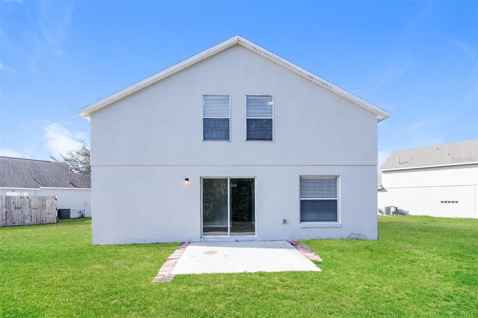 ROYAL RDG PH 03 - Residential