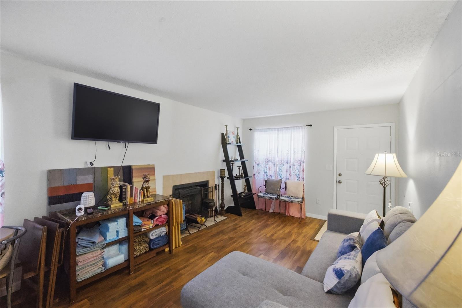 NORTH OAKS CONDO II - Residential