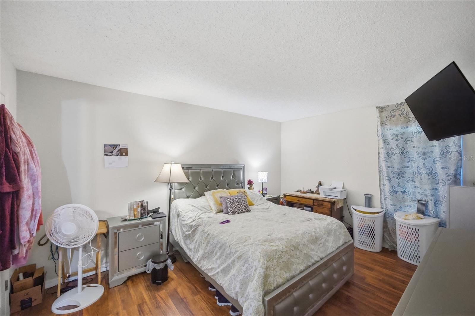 NORTH OAKS CONDO II - Residential