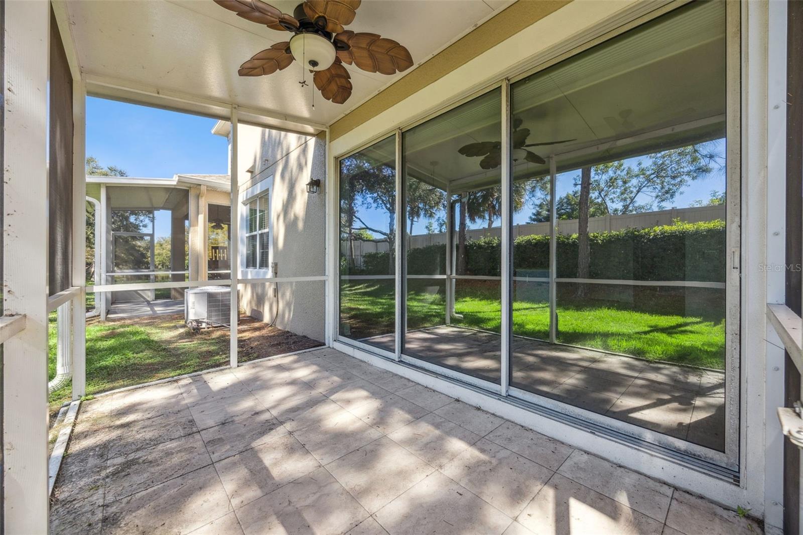 RIVERVIEW TWNHMS PH II - Residential