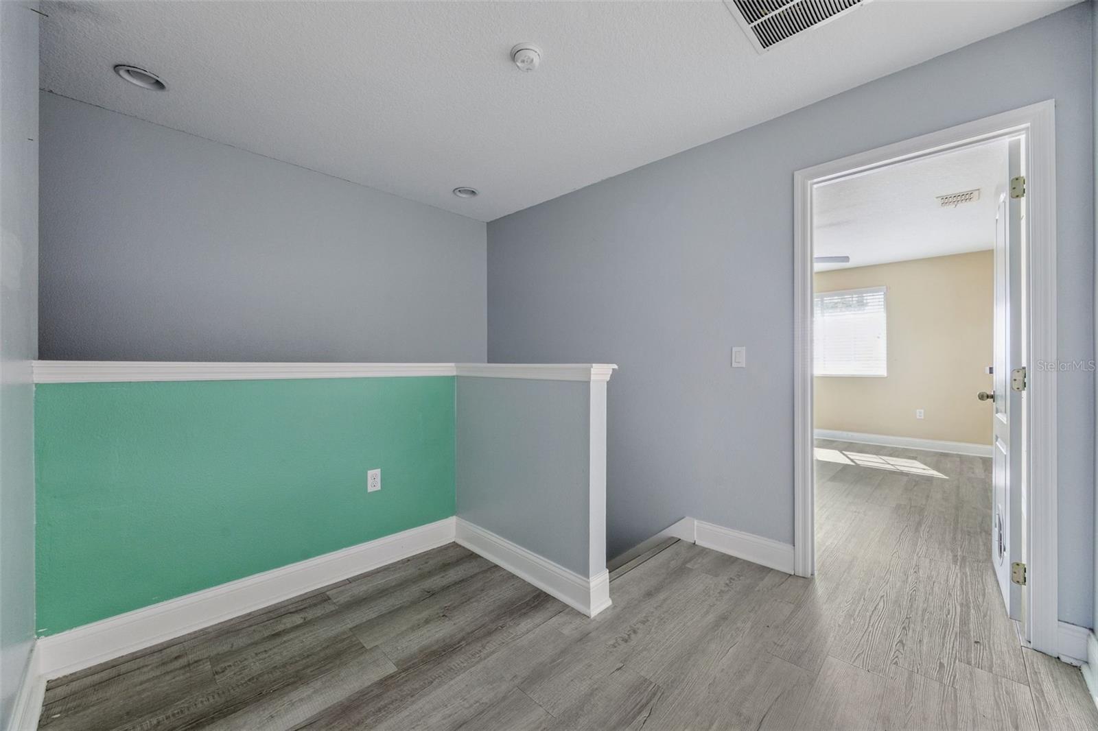 RIVERVIEW TWNHMS PH II - Residential