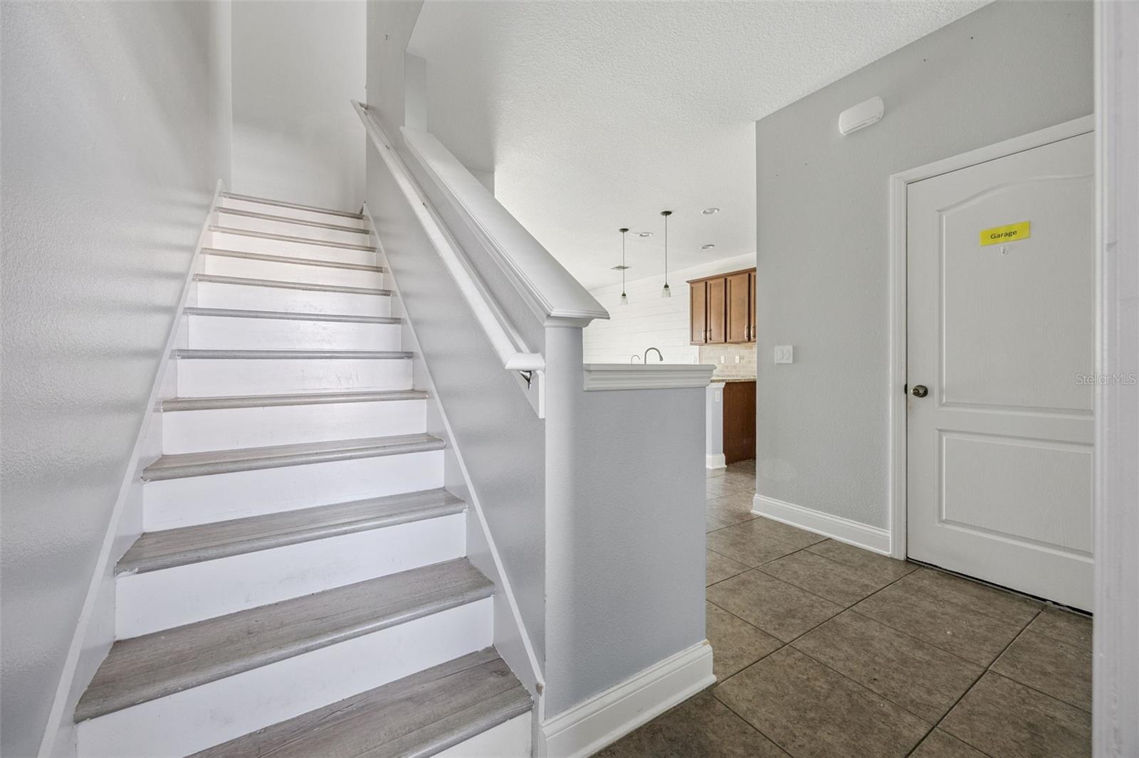 RIVERVIEW TWNHMS PH II - Residential