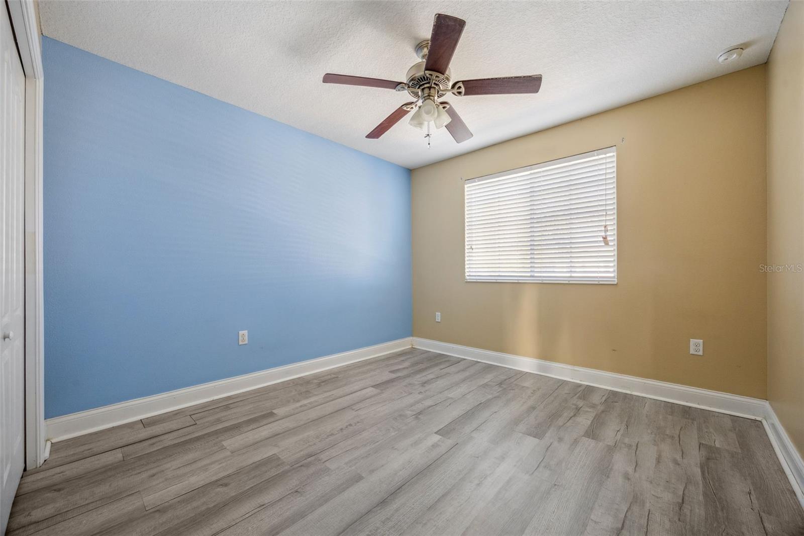 RIVERVIEW TWNHMS PH II - Residential