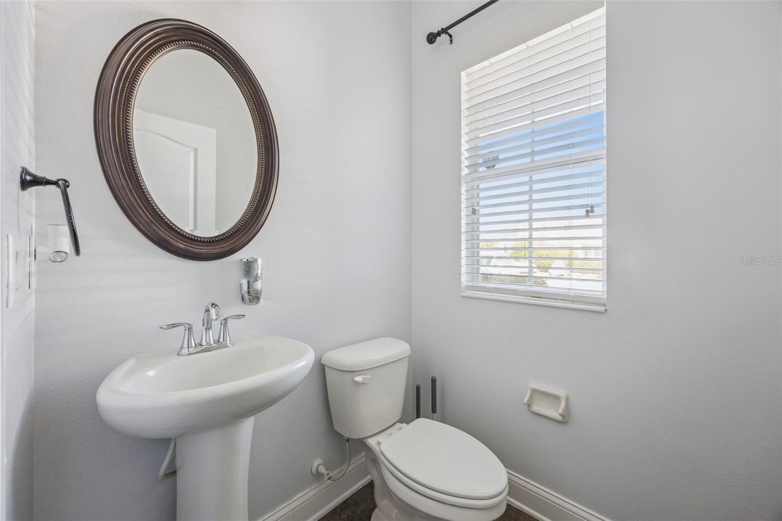 RIVERVIEW TWNHMS PH II - Residential