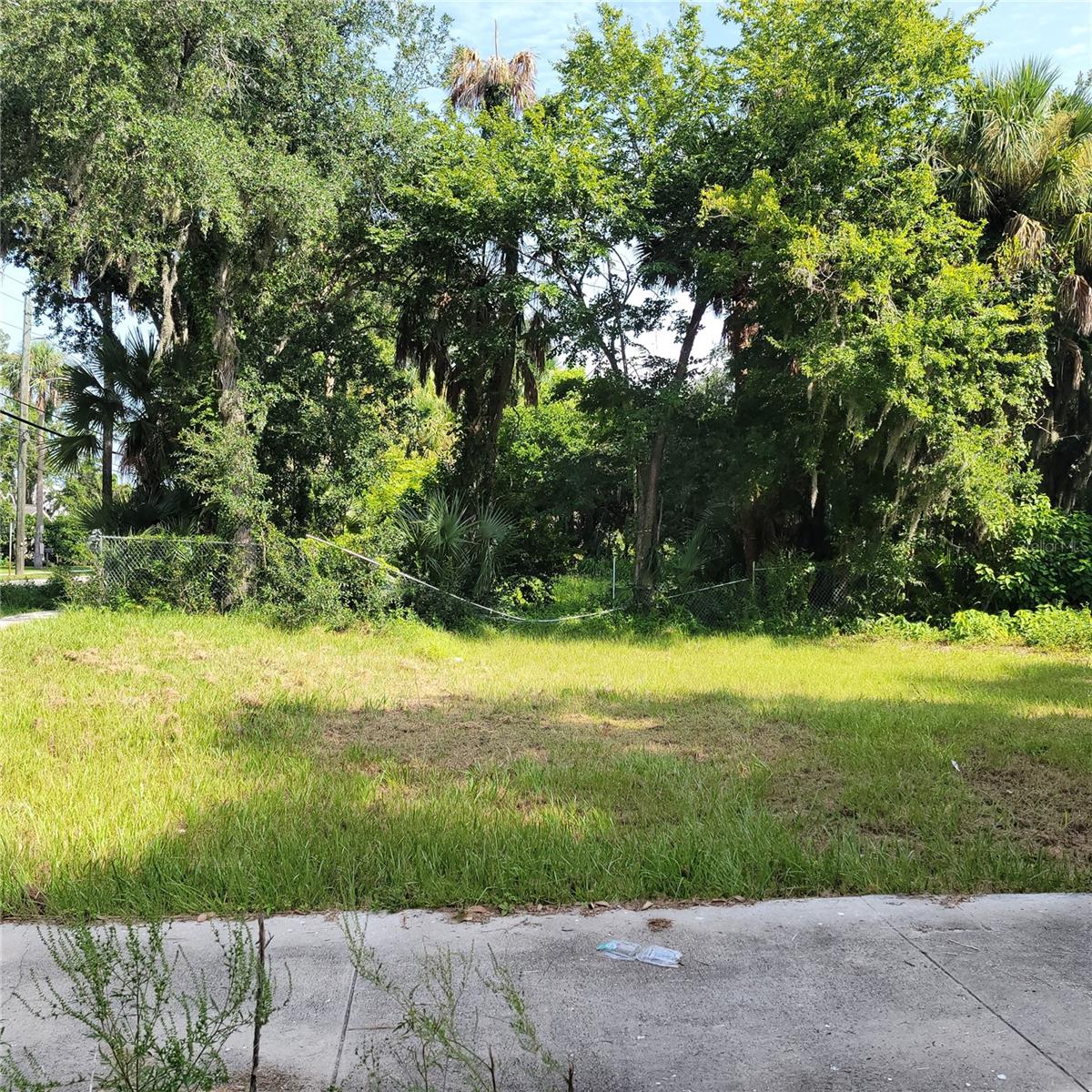 Lot located in the heart of historic Daytona Beach.