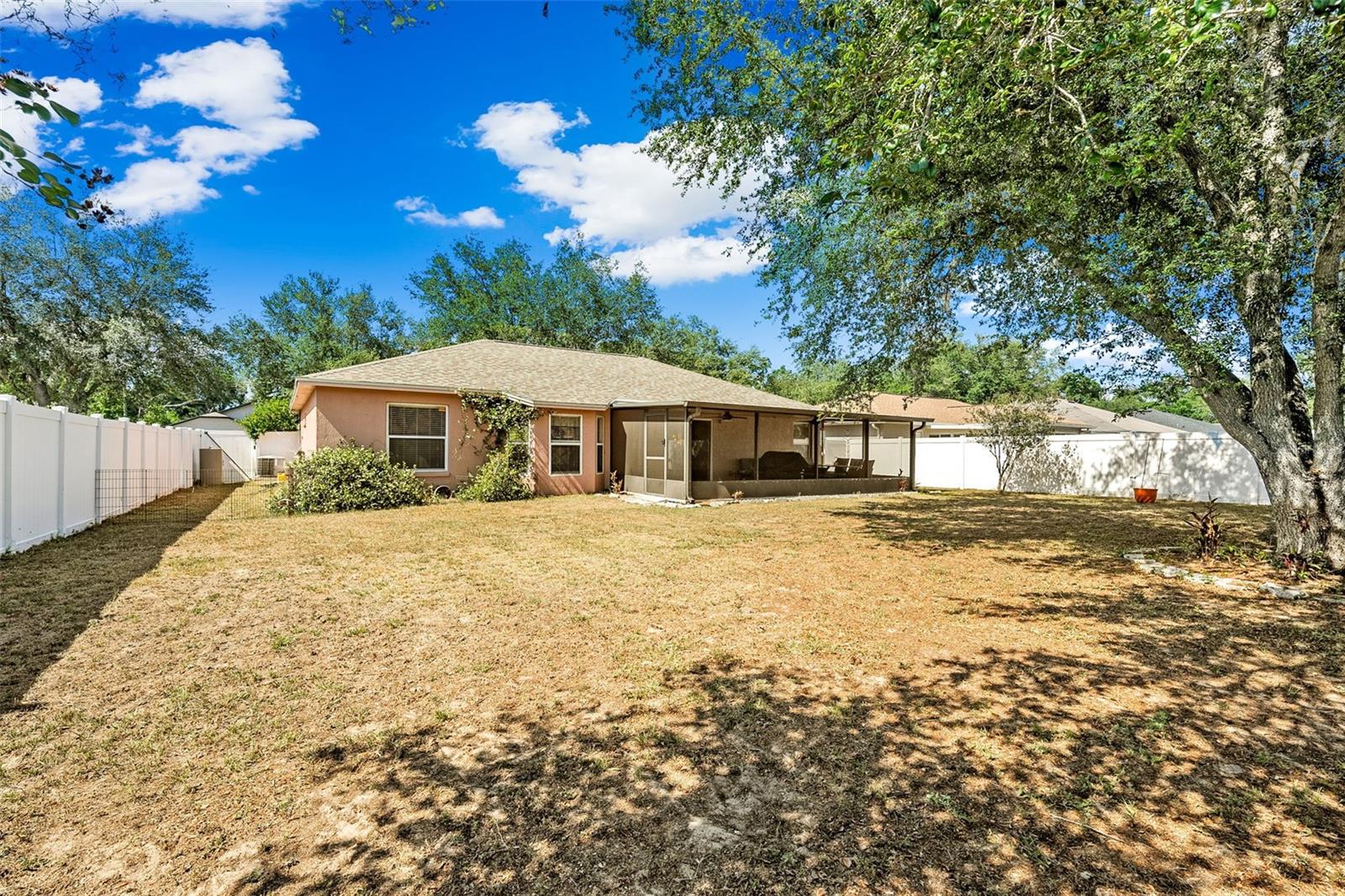 WINSTON MANOR - Residential