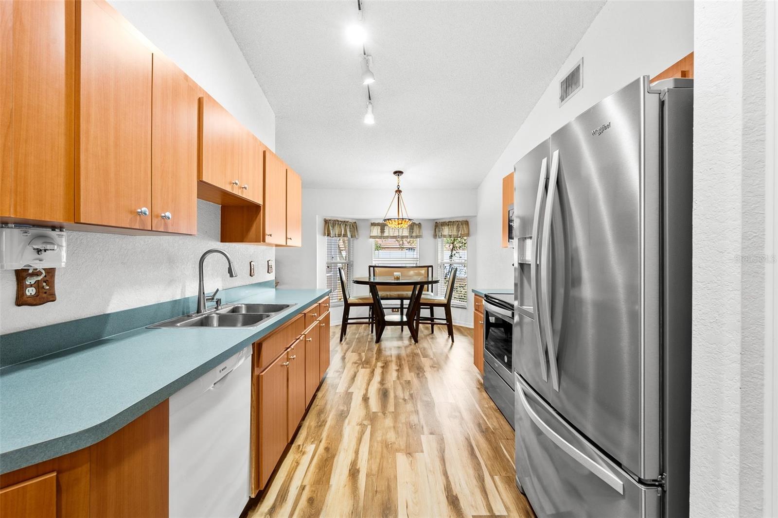 WINSTON MANOR - Residential
