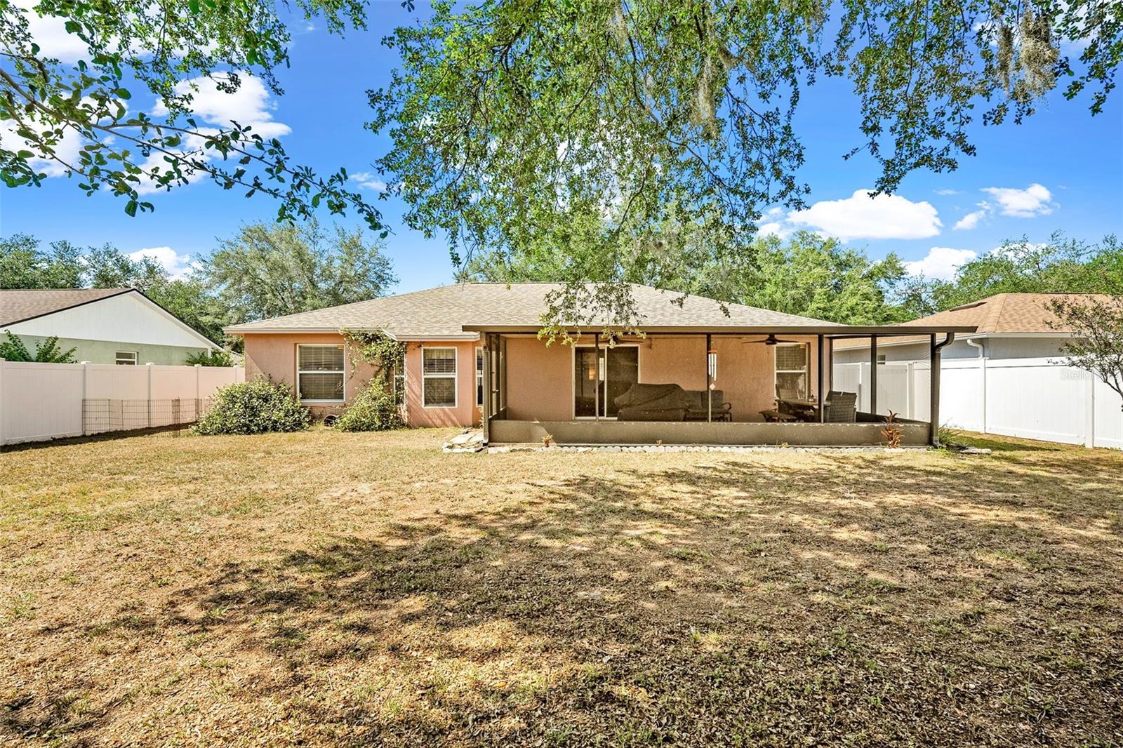 WINSTON MANOR - Residential