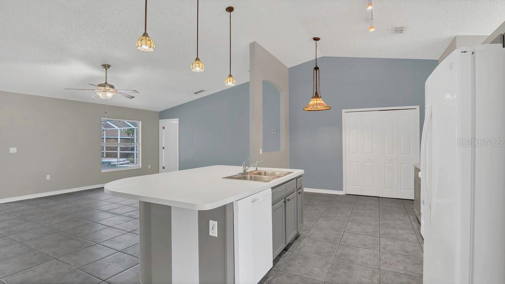 1194 BALFOUR DRIVE