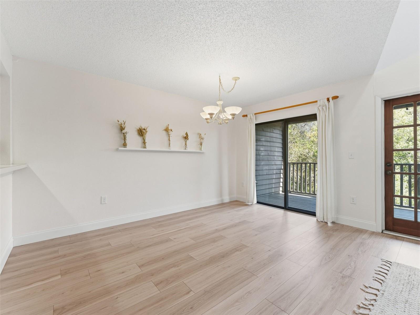 ARBOR TRACE - Residential