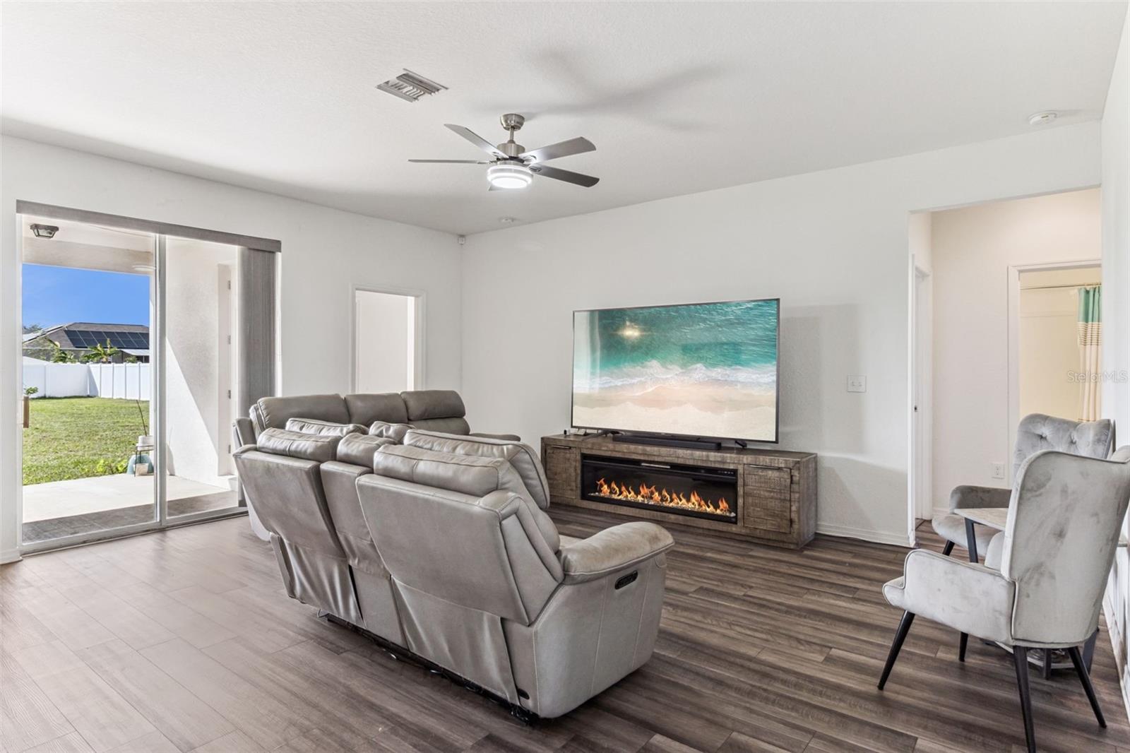 PALM X - Residential