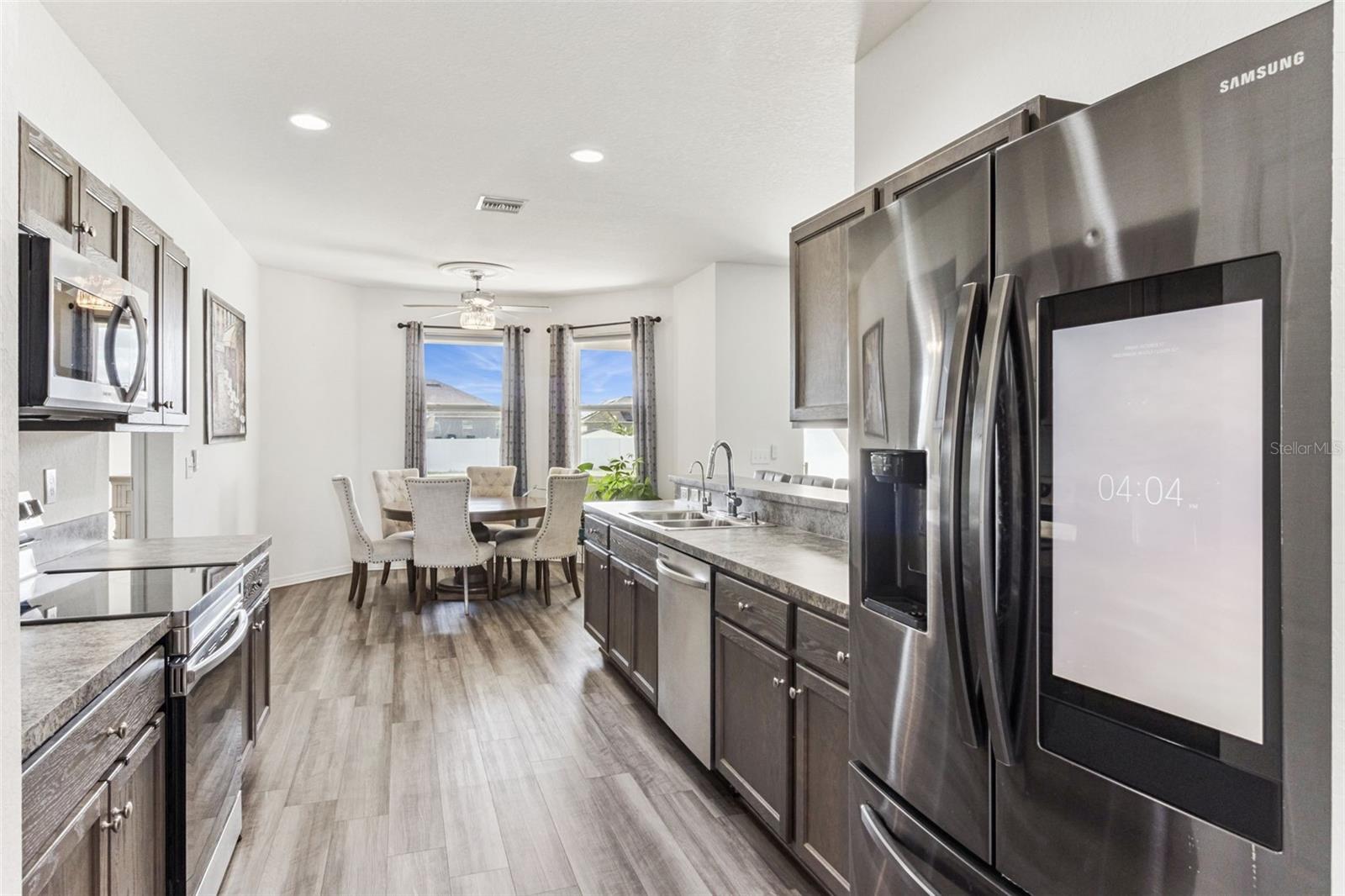 PALM X - Residential