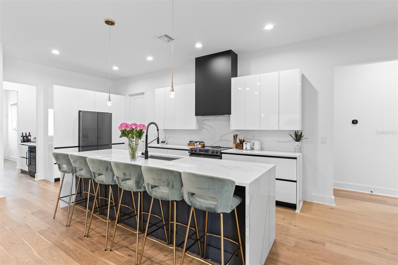 CRESCENT PARK - Residential