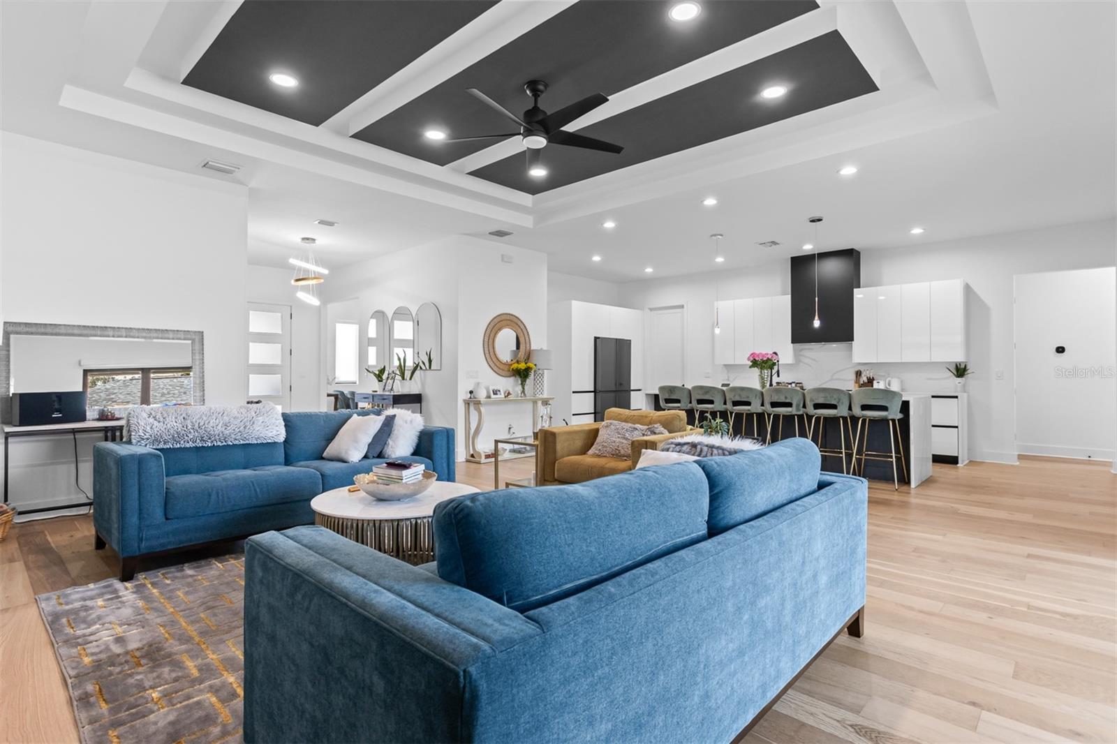 CRESCENT PARK - Residential
