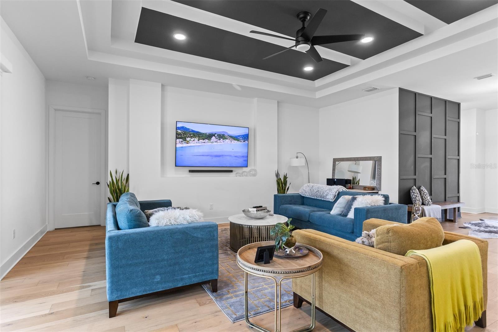 CRESCENT PARK - Residential