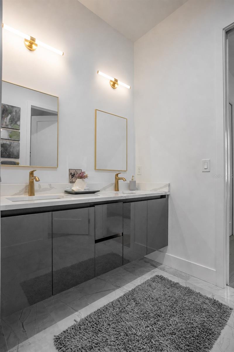 CRESCENT PARK - Residential