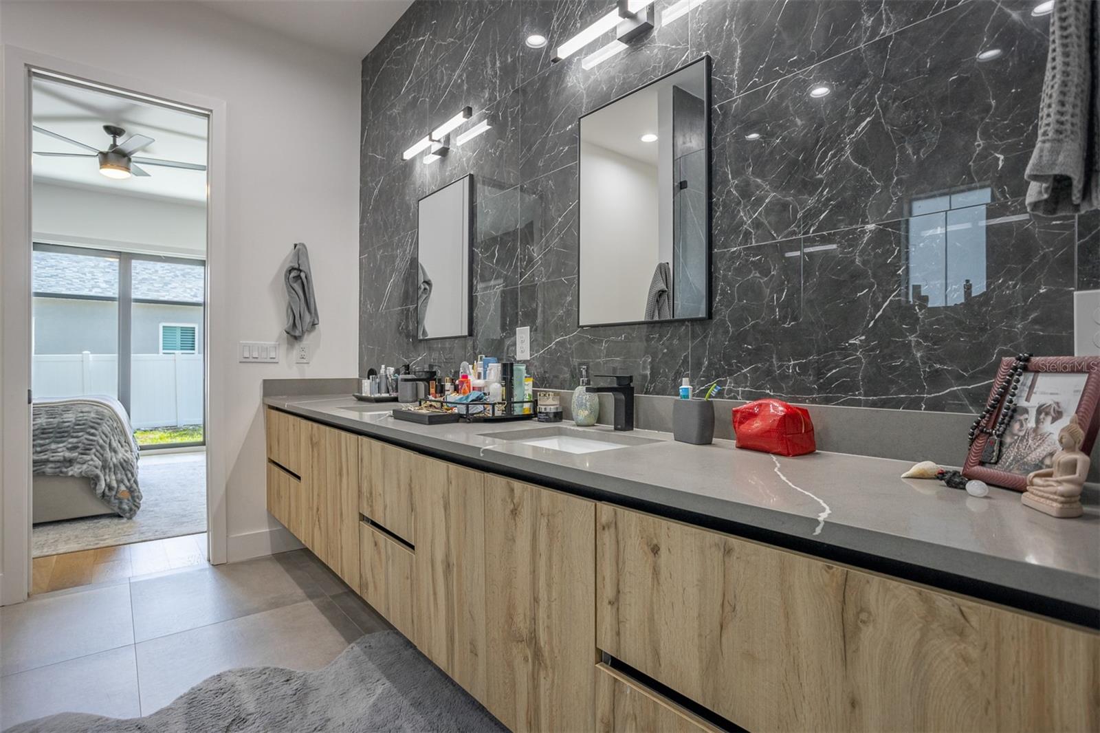 CRESCENT PARK - Residential