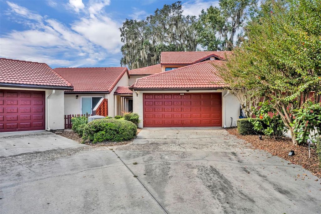 Photo of 603 Waterwood Drive, Yalaha, FL 34797 (MLS # G5103023)